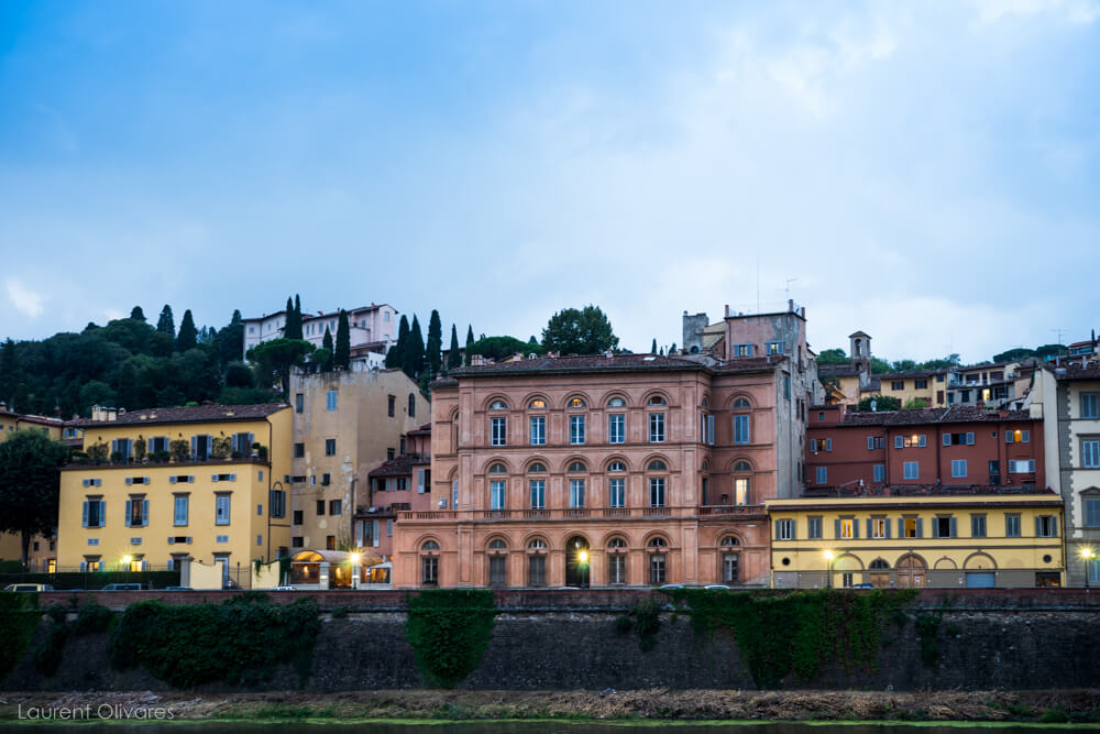 Un quartier de Florence de nuit