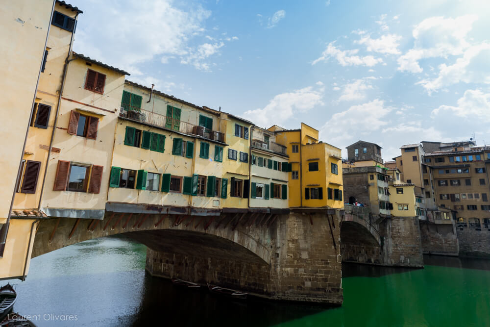 Le Ponte Vecchio, rue piétonne passant au dessus de l'Arno